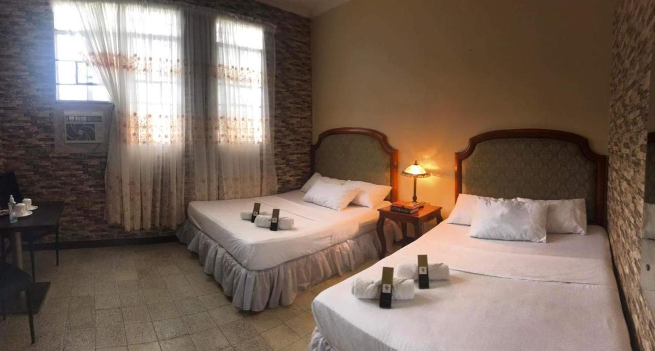 Hiraya Bed And Breakfast Roxas City Esterno foto